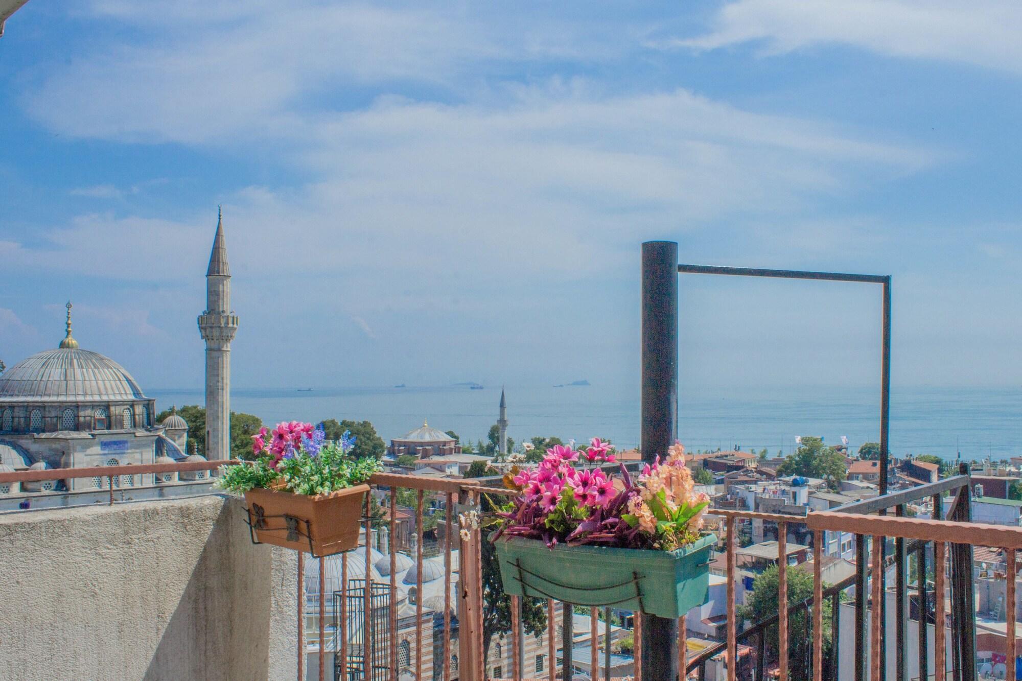 Hotel Tulip House Istanbul Bagian luar foto
